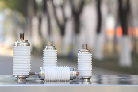 真空開關(guān)管接觸點選什么材質(zhì)好？一般為銅合金！